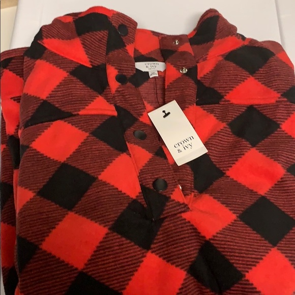 NWT Crown and Ivy Buffalo Check Fleece Pullover - Picture 2 of 2